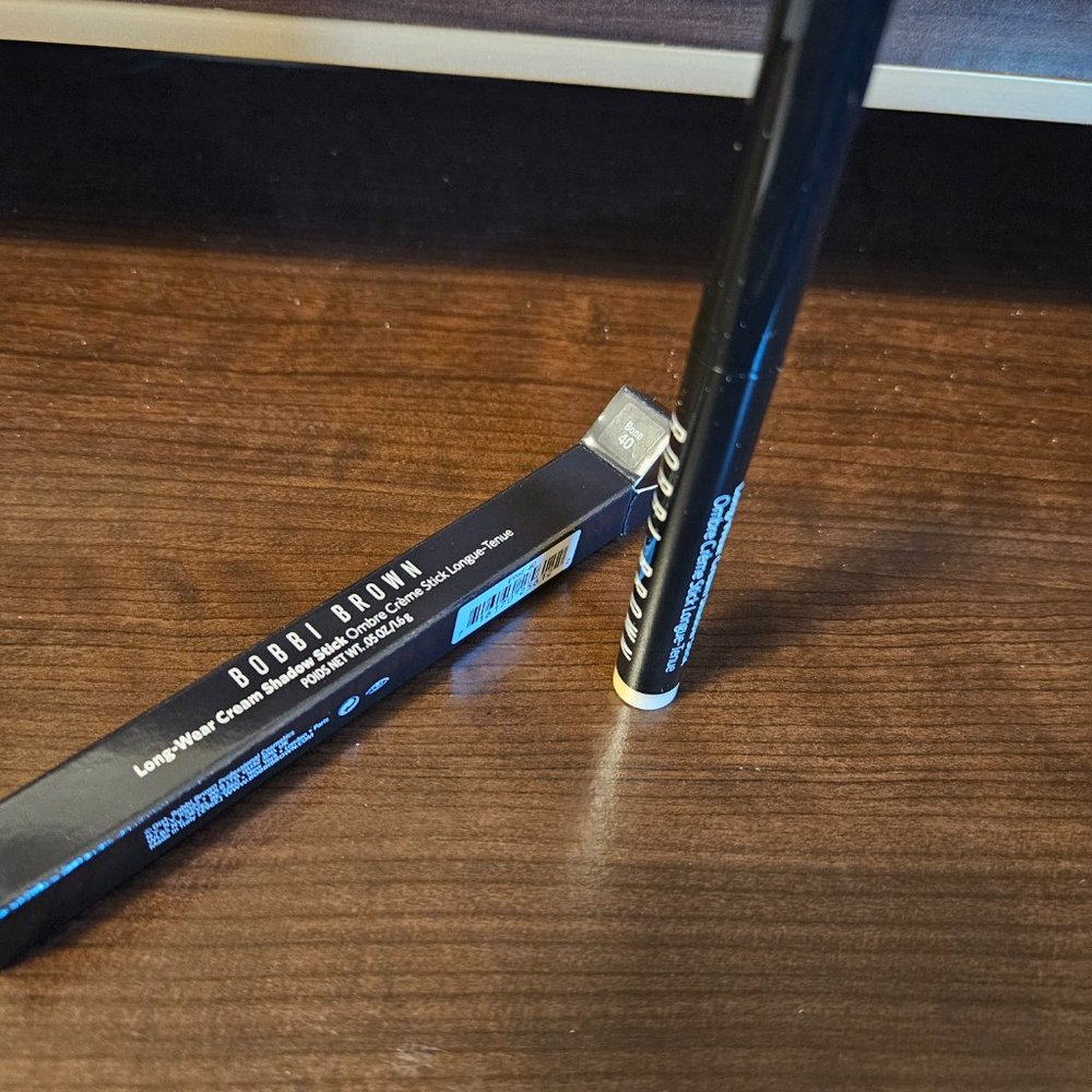 Bobbi Brown Long-Wear Cream Eyeshadow Stick in Bone (NIB) - Picture 7 of 7